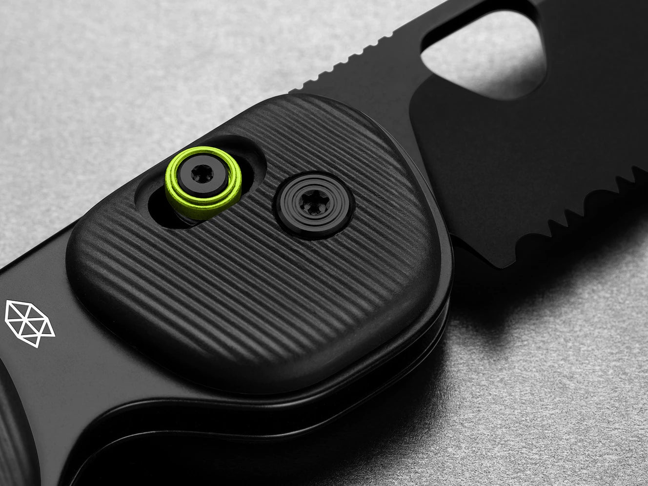 The Redstone - Black & Black